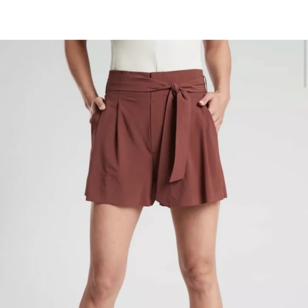 Athleta size 10 Skyline Short II